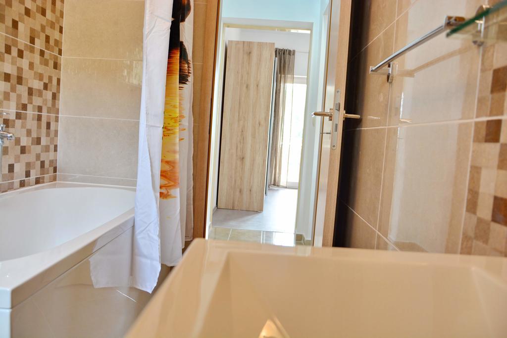 Apartments Clara Nin Εξωτερικό φωτογραφία