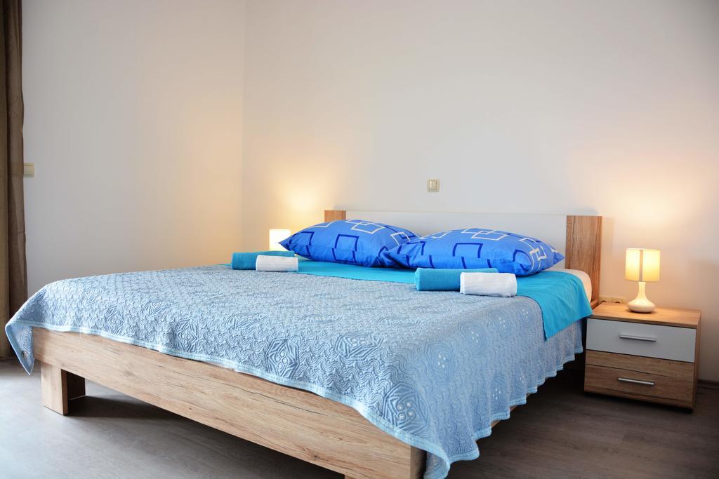 Apartments Clara Nin Εξωτερικό φωτογραφία