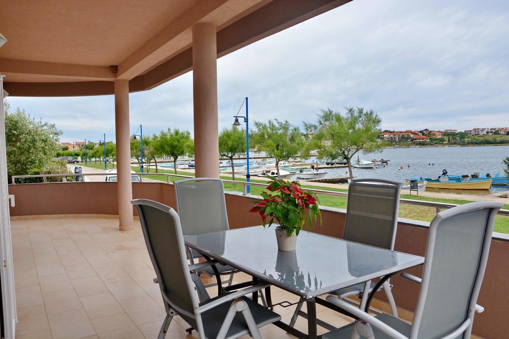Apartments Clara Nin Εξωτερικό φωτογραφία