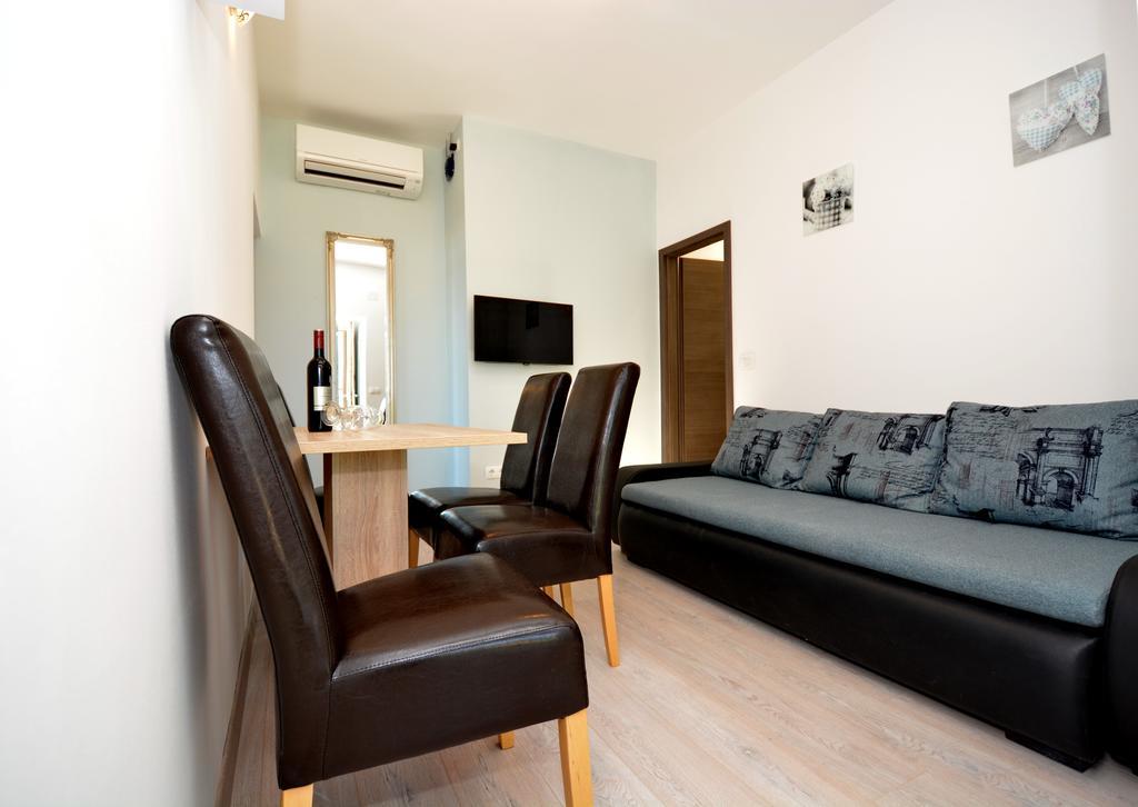 Apartments Clara Nin Εξωτερικό φωτογραφία