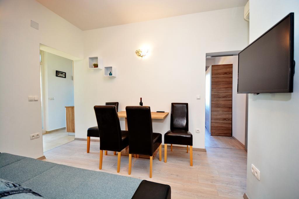 Apartments Clara Nin Εξωτερικό φωτογραφία