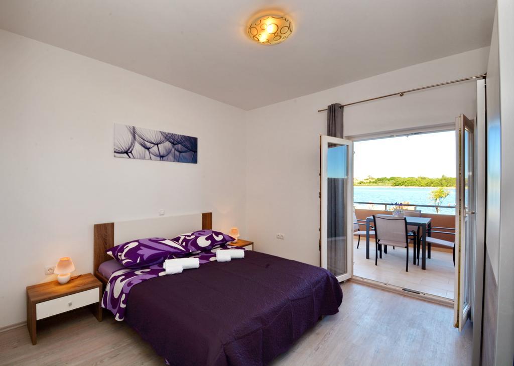Apartments Clara Nin Εξωτερικό φωτογραφία