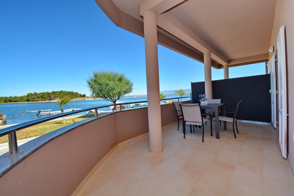 Apartments Clara Nin Εξωτερικό φωτογραφία