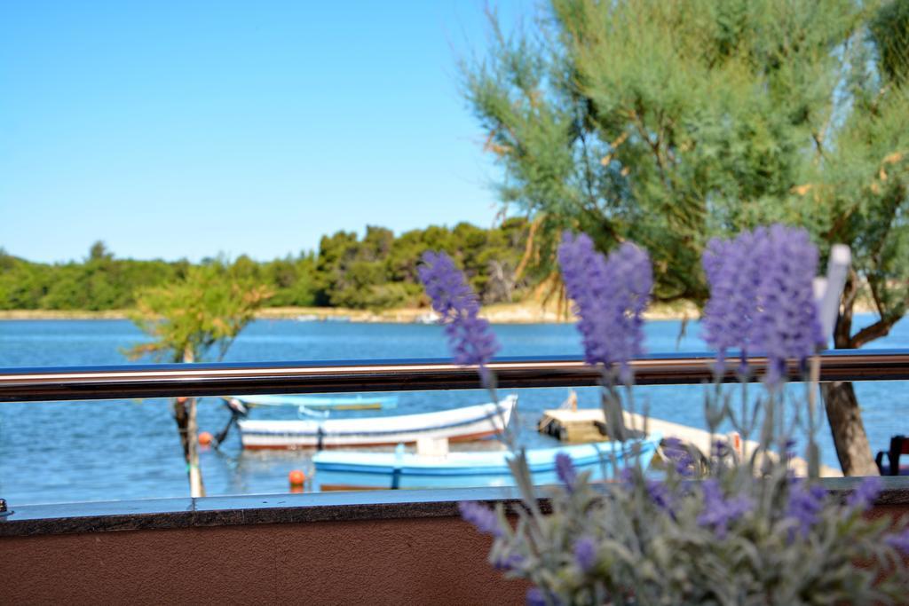 Apartments Clara Nin Εξωτερικό φωτογραφία