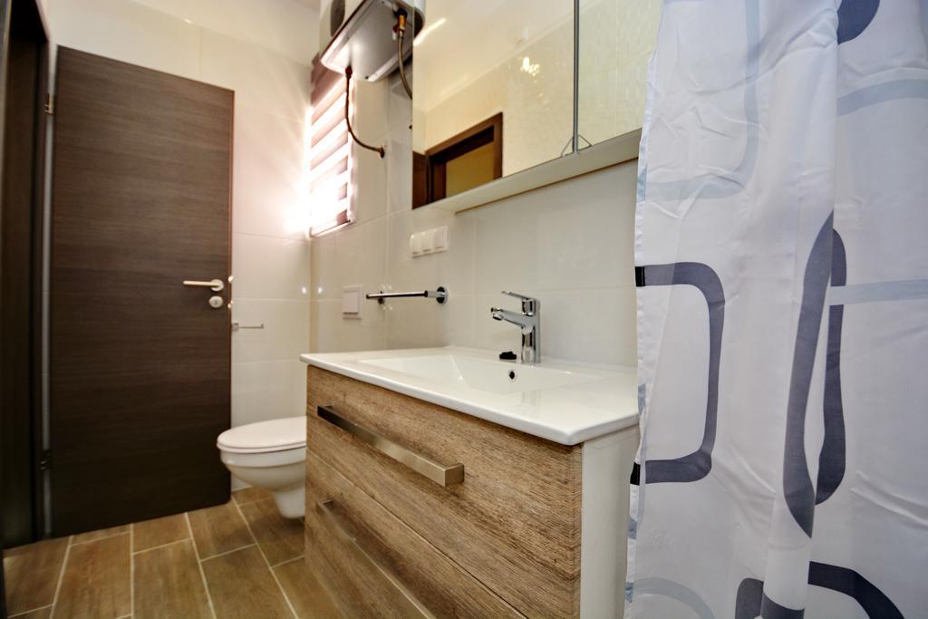 Apartments Clara Nin Εξωτερικό φωτογραφία